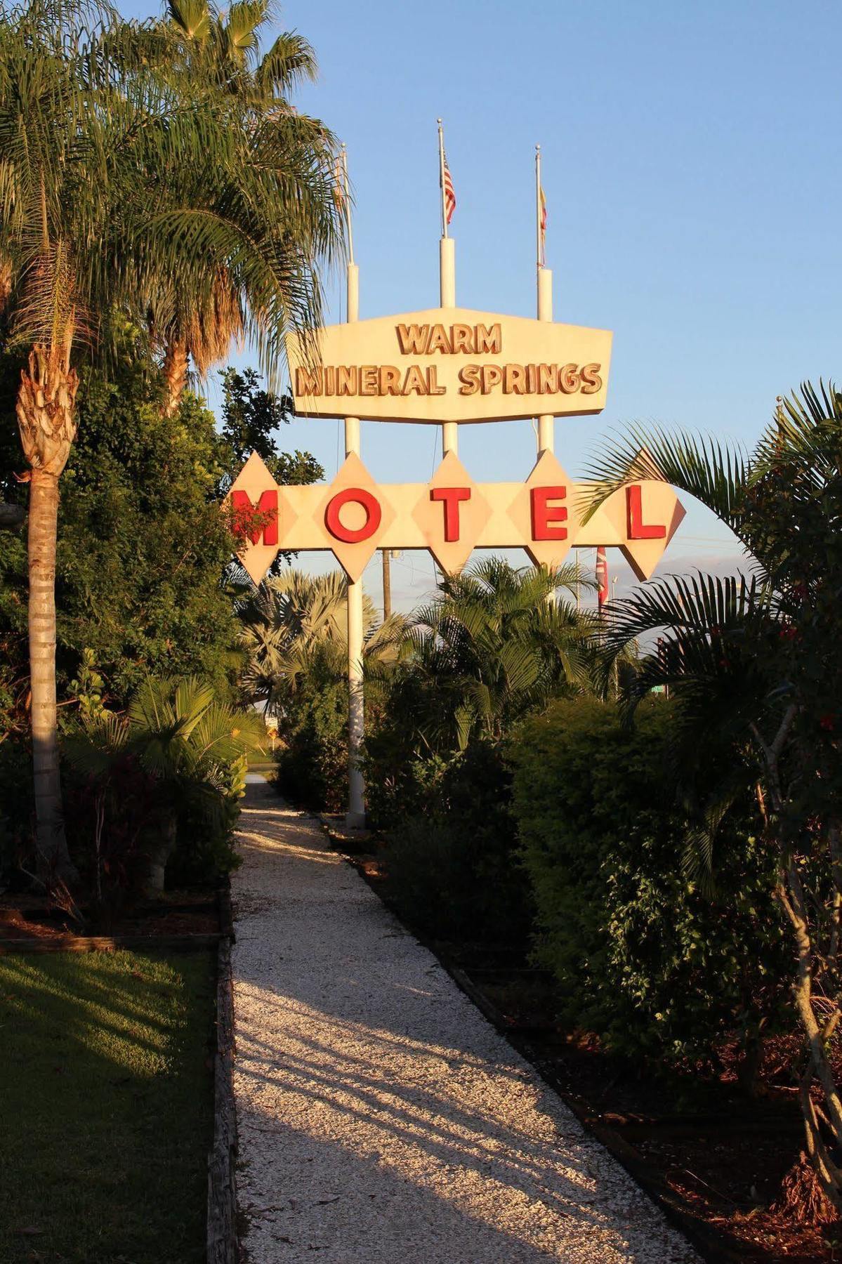 Warm Mineral Springs Motel Норт-Порт Экстерьер фото